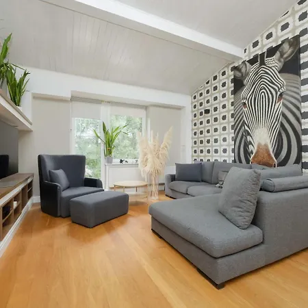 Apartamento Spacious With Bathtub And Balcony In By Renters *