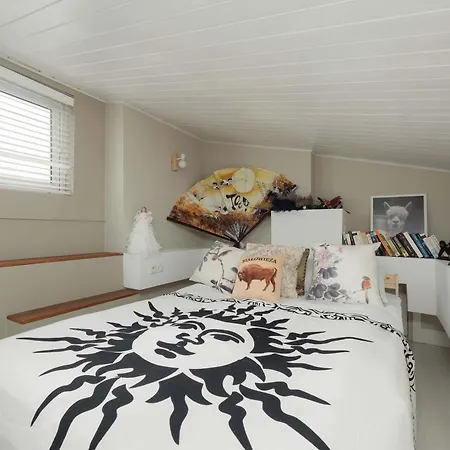 Spacious With Bathtub And Balcony In By Renters Apartamento Varsóvia