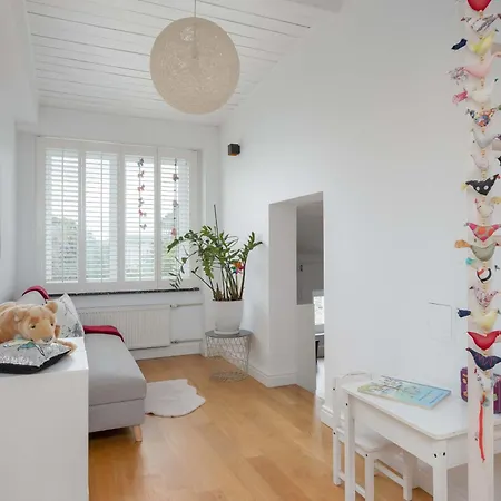 Apartamento Spacious With Bathtub And Balcony In By Renters
