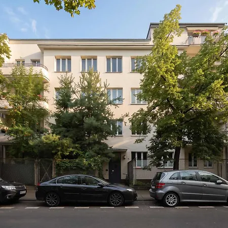 Apartamento Spacious With Bathtub And Balcony In By Renters